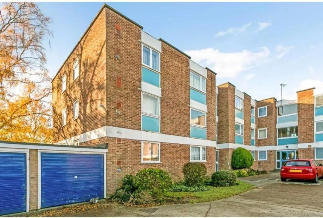 Riverside Apartment Oxford Exterior photo